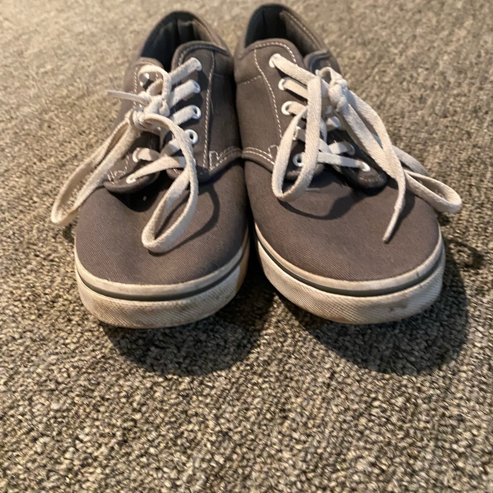 Grey vans - Picture 2 of 3
